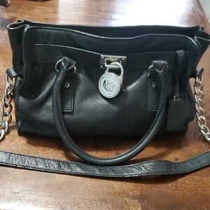 Michael Kors Black Shoulder Bag with Chain Detail.